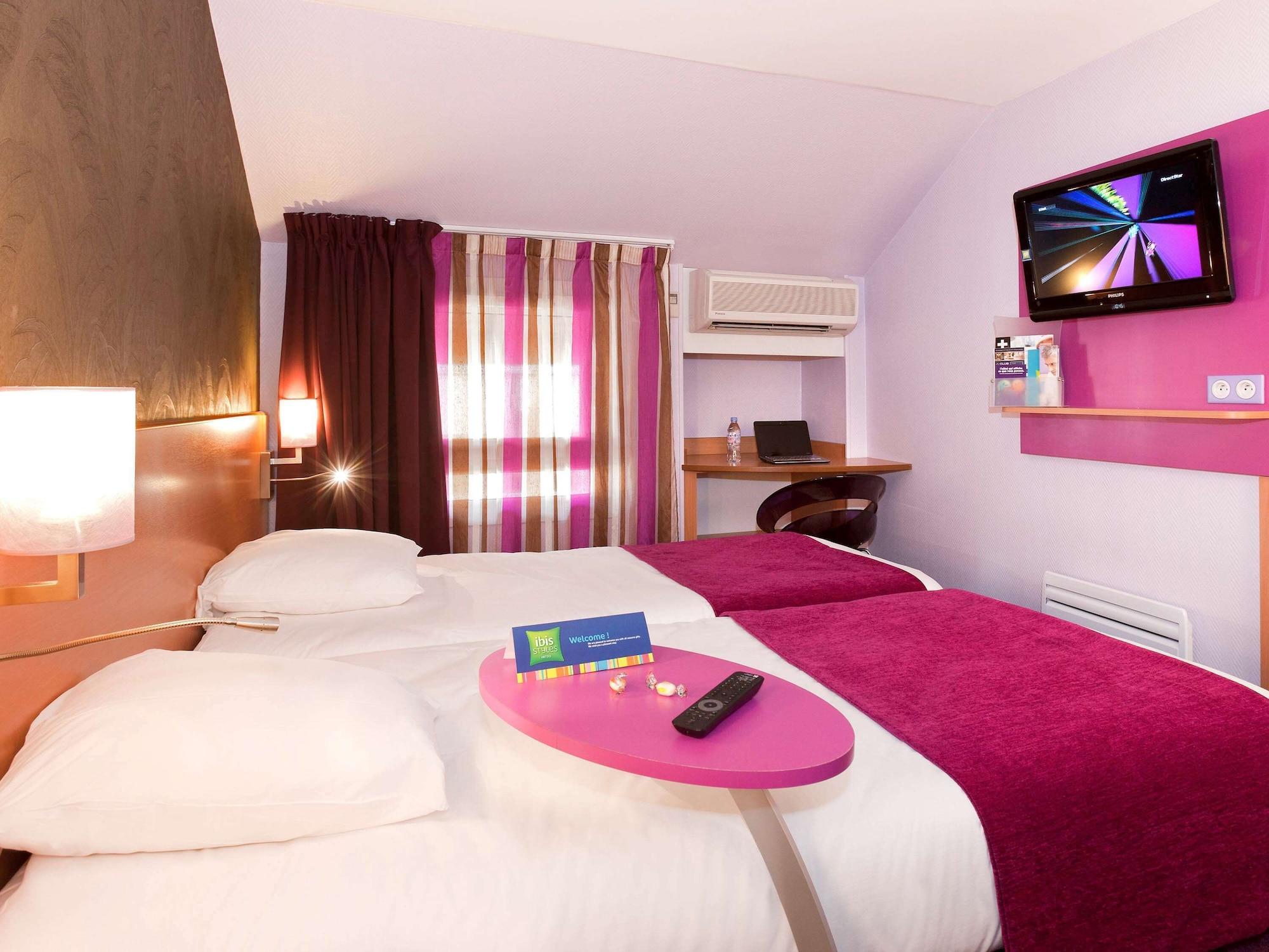 ホテル Ibis Styles Bourg En Bresse エクステリア 写真