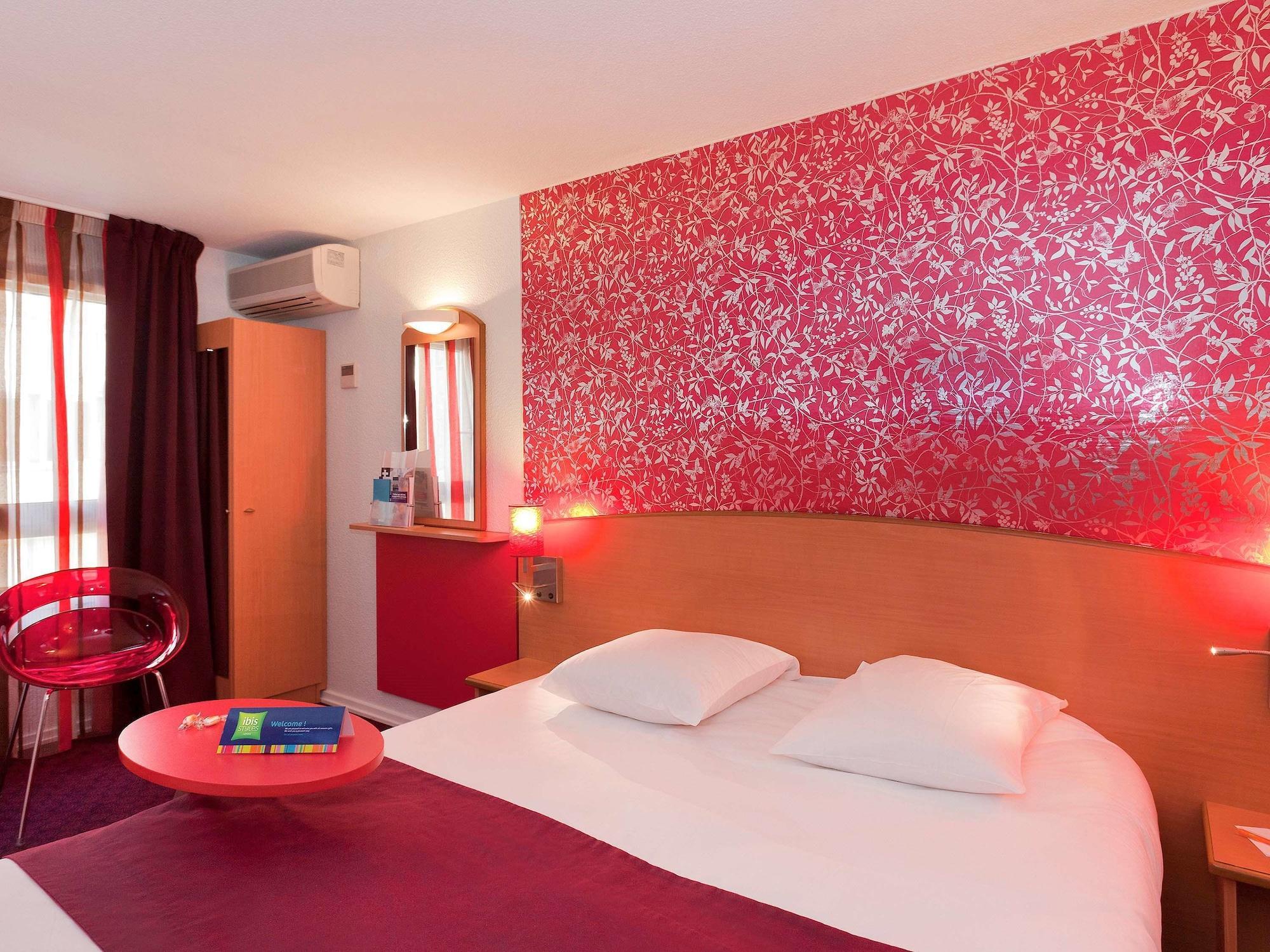 ホテル Ibis Styles Bourg En Bresse エクステリア 写真