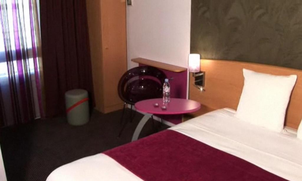 ホテル Ibis Styles Bourg En Bresse 部屋 写真