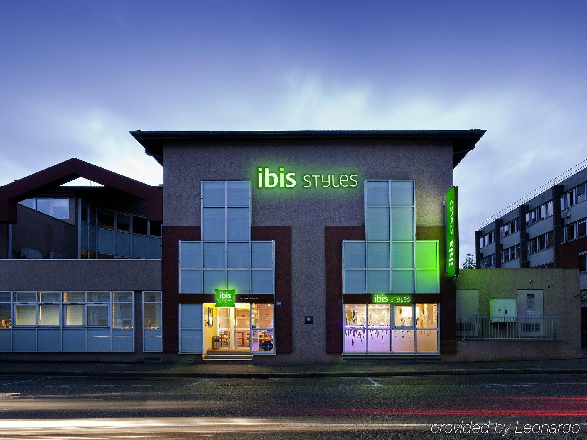 ホテル Ibis Styles Bourg En Bresse エクステリア 写真