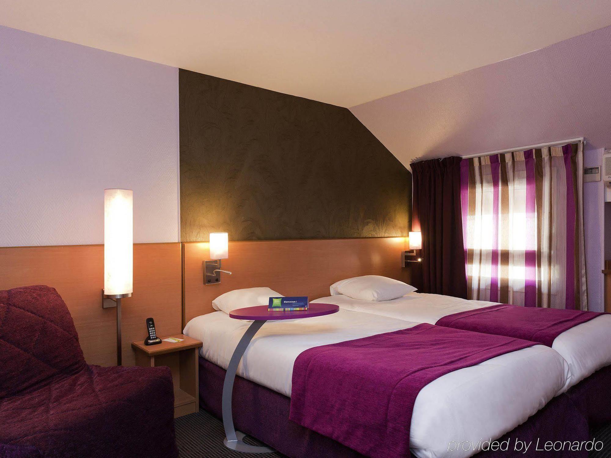 ホテル Ibis Styles Bourg En Bresse エクステリア 写真